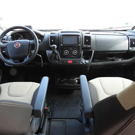 Апартаменты Motorhome To Drive Неа-Рода